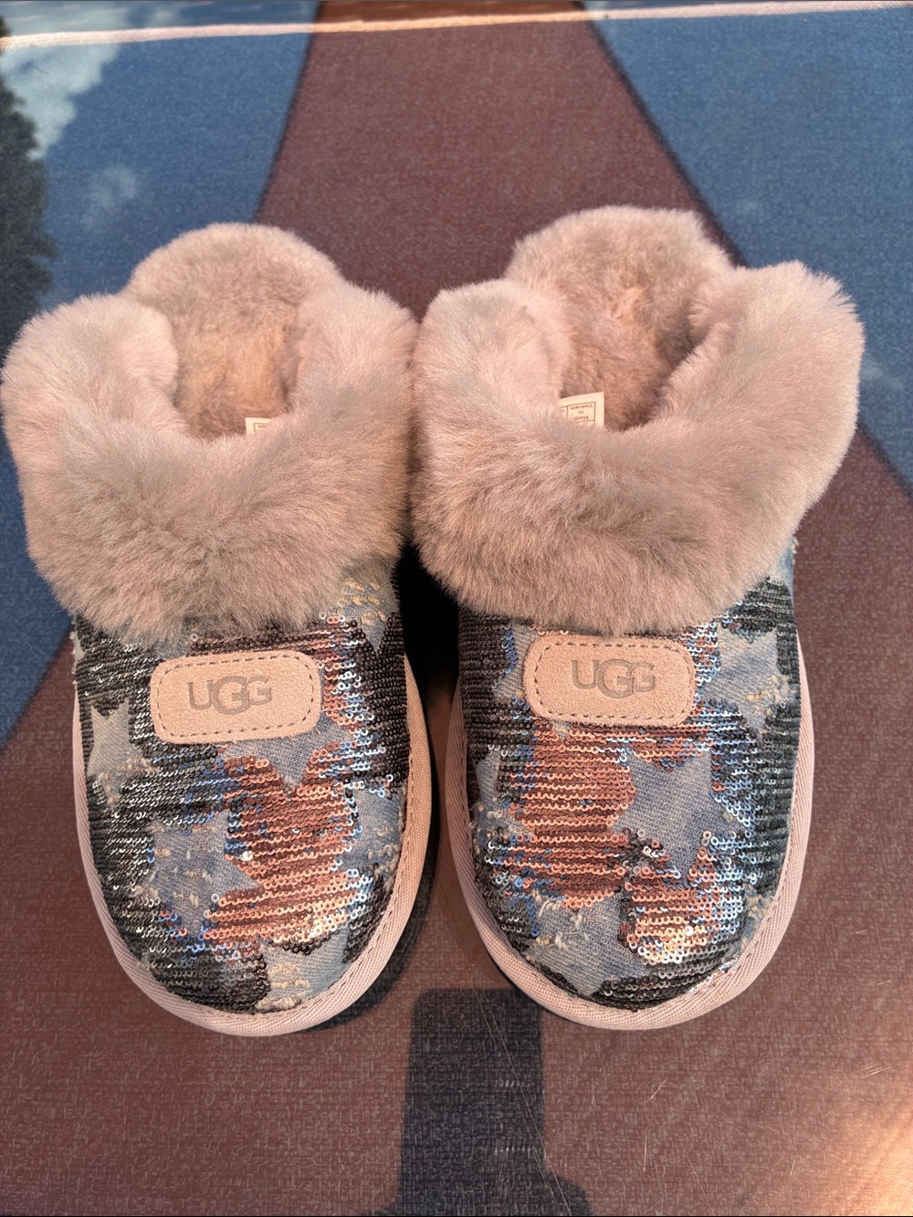 UGG  women Sequin Fur-Trim Slip-On Slippers in sequin star slippers